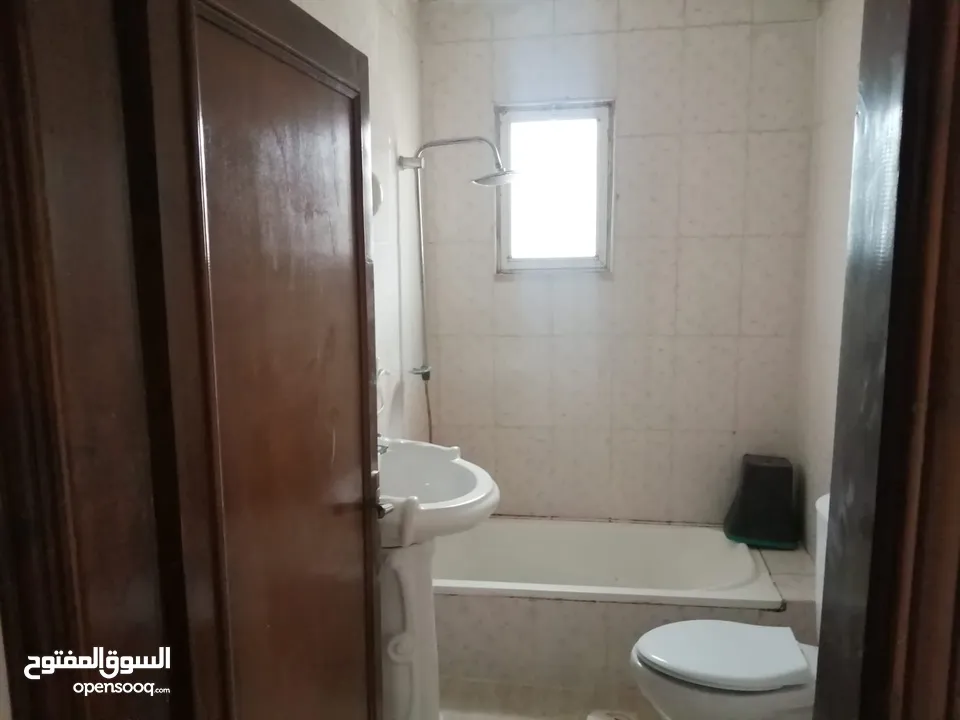 شقة للبيع في زبدة - اربد مساحة 150م للتواصل  ابو حمزة