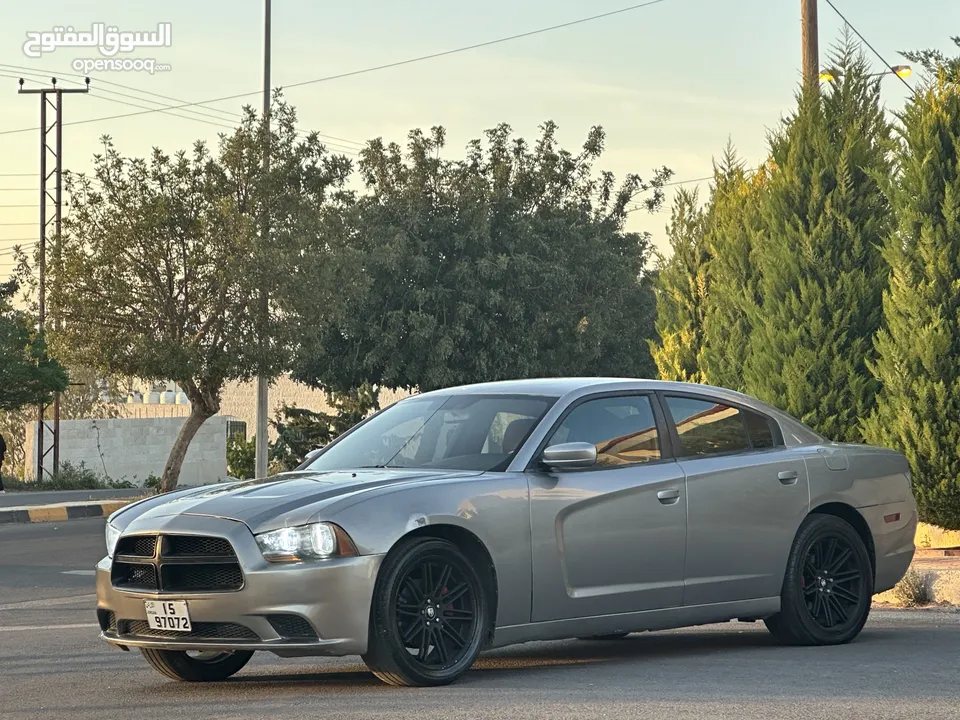 Dodge charger model 2011 (3600cc) for sale