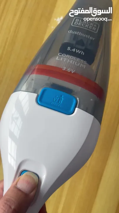 BLACK + DECKER dustbuster