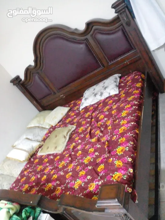 For sale king size bed 200x200 and 2 units