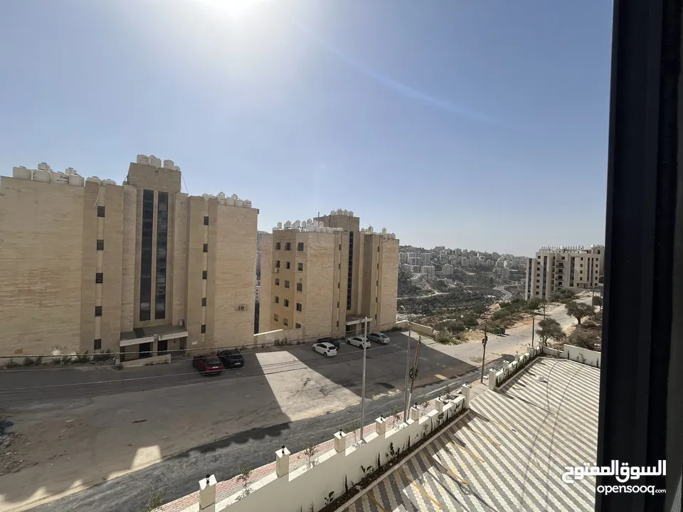 شقة جديدة للإيجار