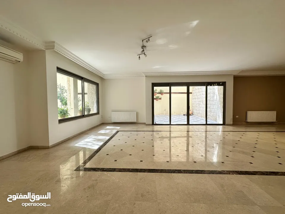 شقة شبه مفروش للايجار في الرابع ( Property 41696 ) سنوي فقط