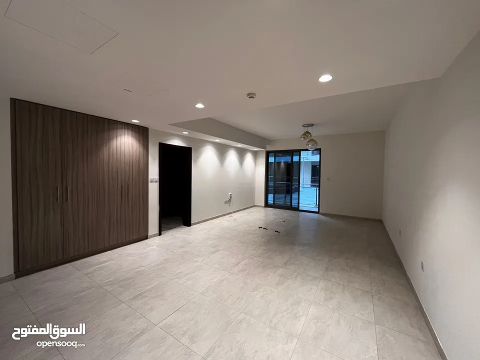 1 BR Flat in Boulevard Tower For Sale