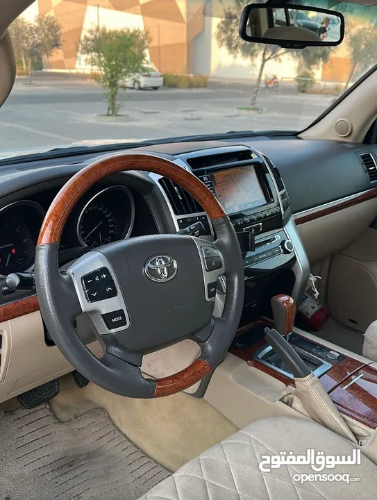 Toyota L/Cruiser VXR 5.7 - 2014