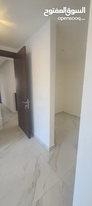 شقه ارضيه في اجمل مناطق الحمر 250 متر تشطيبات مميزه جدا من المالك جديده غير مسكونه دفعة و اقساط