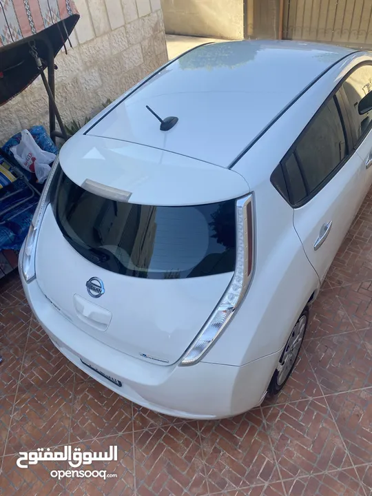 نيسان ليف 2015 اربعه جيد بحالة الوكالة دهان الشركة بحالة الشركة مالك ثاني