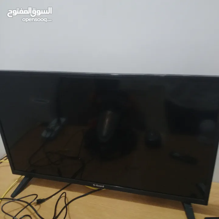 شاشه جي غارد مستعمل لا يوحد فيها ولا ضرر الشاشه ليست ذكيه