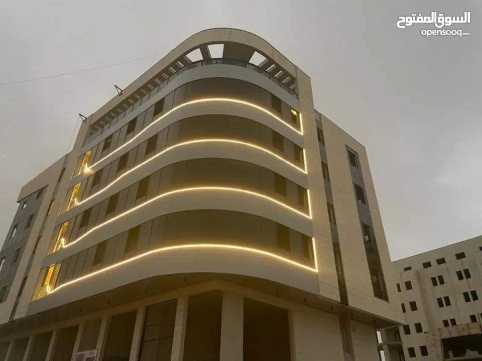 مكتب 66 متر جديد في عمارة جديدة للايجار/شارع الارسال