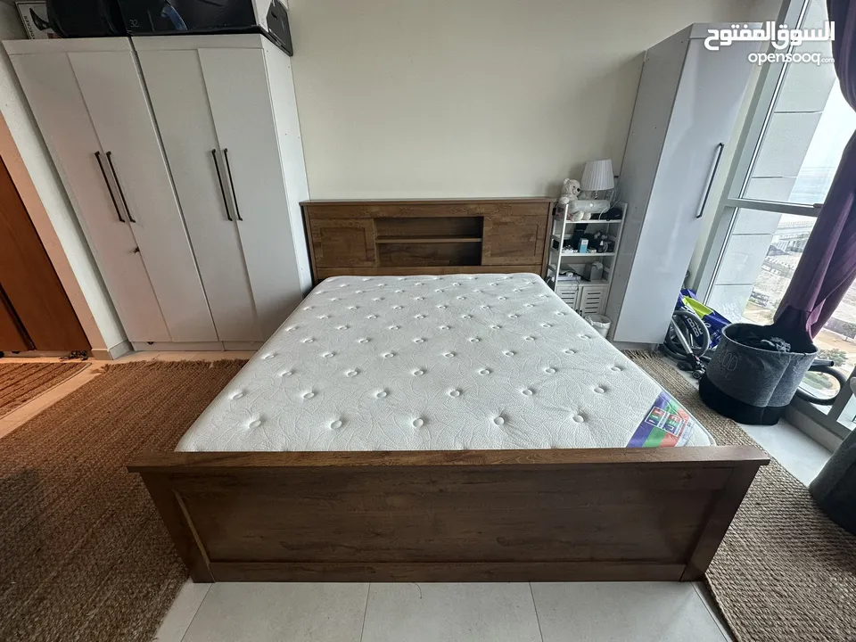 kind bed with mattress