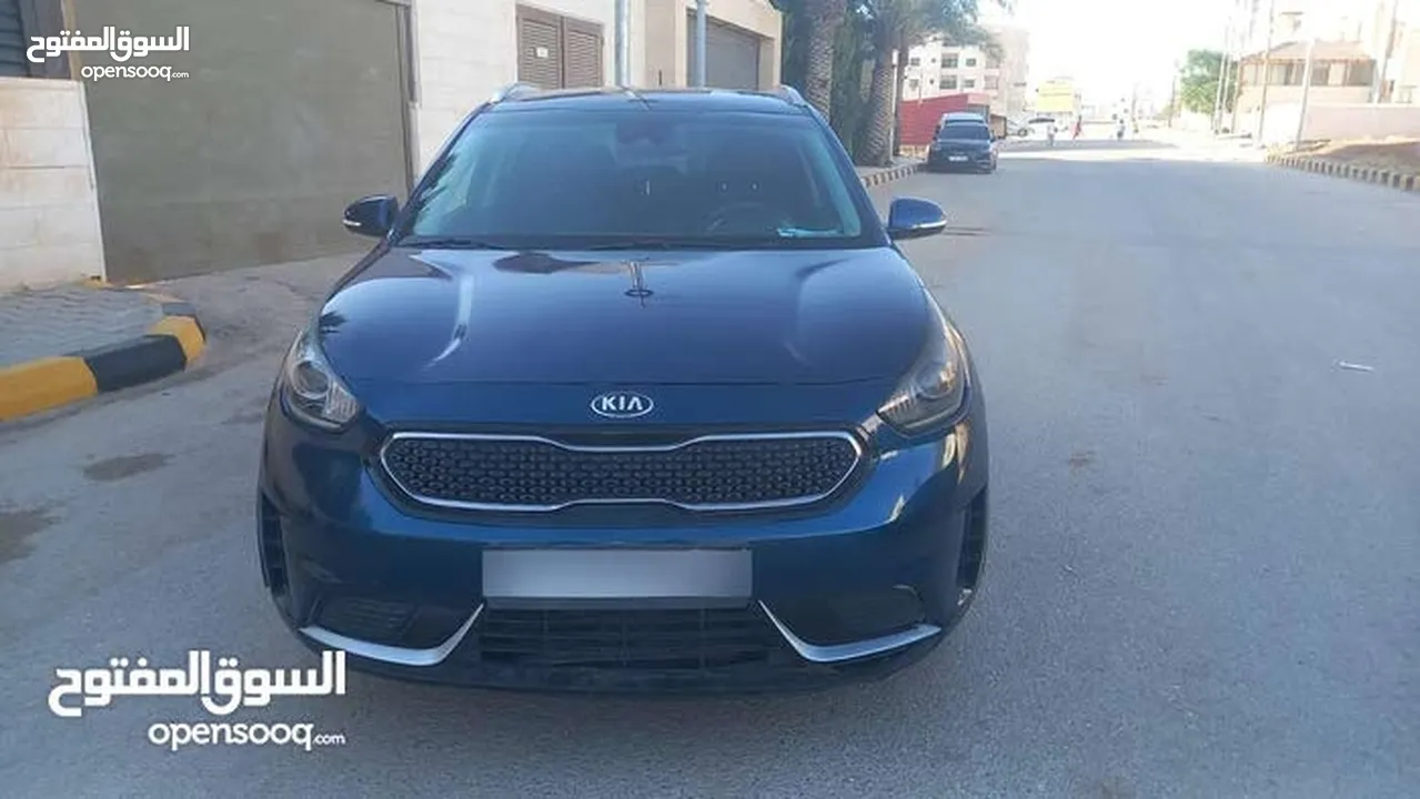 كيا نيرو لون كحلي فحص 2 جيد بسعر مغري قابل للبدل