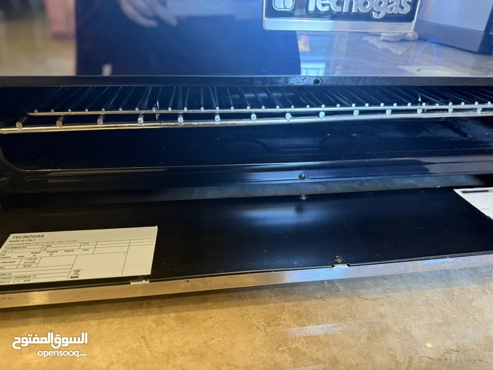 فرن غاز طباخ technogas للبيع بحالة ممتازة