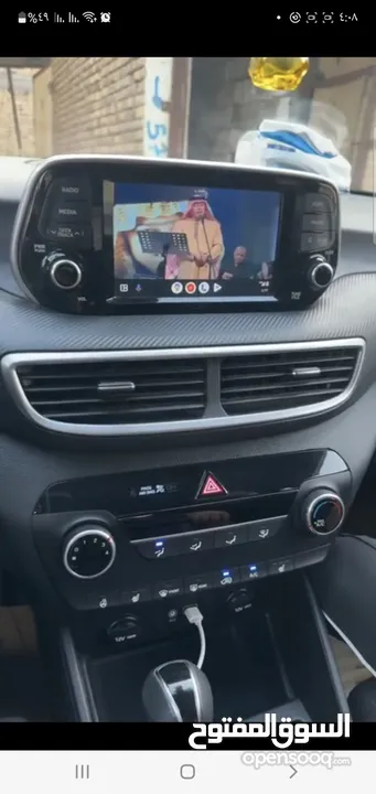 اخليك تعرض فيديو على شاشة السيارة الاصلية