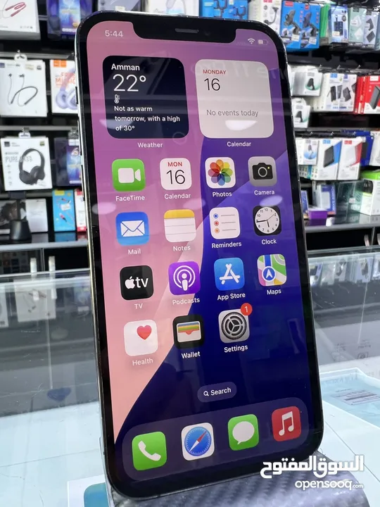 iPhone 12 Pro (256) GB ايفون 12 برو  256 جيجا مستعمل بحالة ممتازة  غير مصلح او مغير اي قطع نهائياً.
