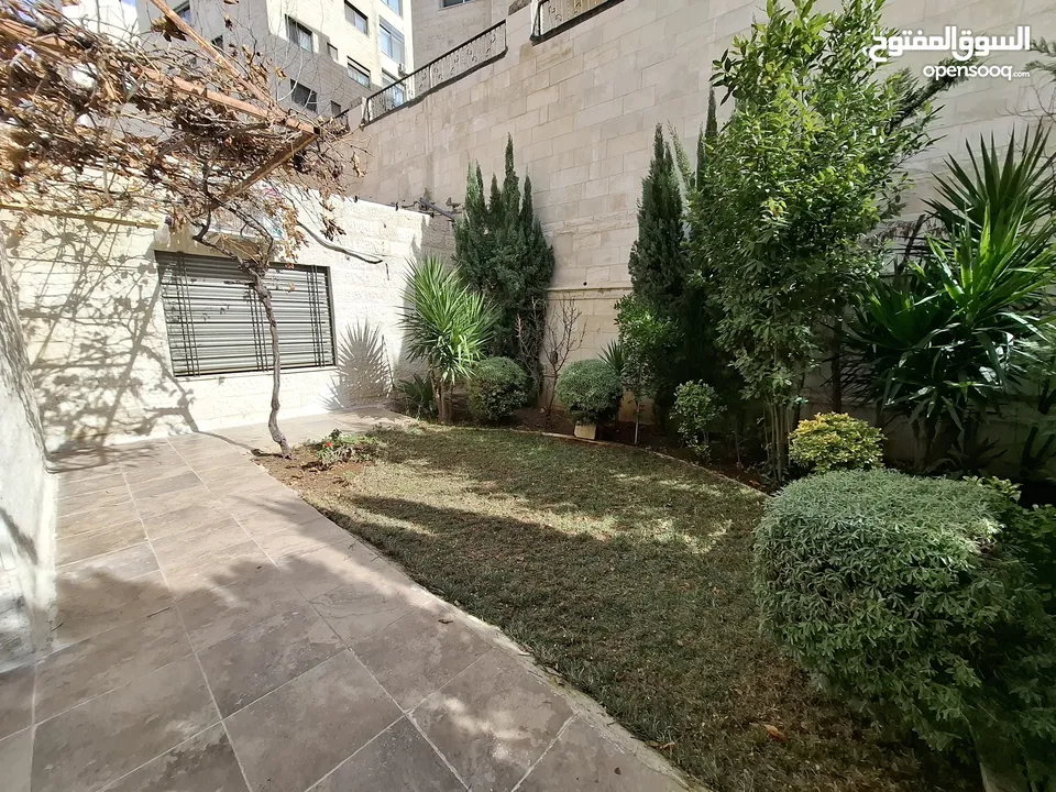 شقة مفروشة للبيع  ( Property ID : 40812 )