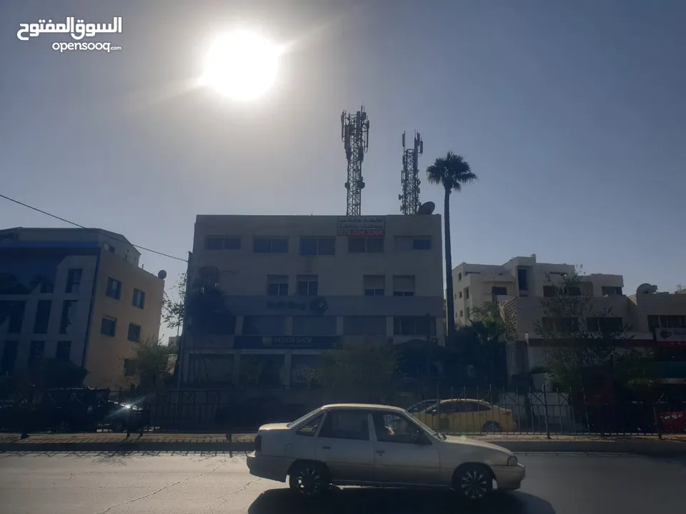 عمارة مع ارض للبيع في الجندويل