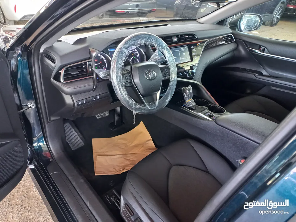 TOYOTA CAMRY HYBRID LITHIUM LE 2020 (تويوتا كامري هايبرد 2020 ليثيوم LE )