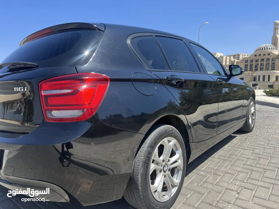 سيارة بي ام دبليو المانية من طراز BMW116i موديل 2016 \ ترخيص 2015 امكانية البيع دفعة وشيكات للجديين