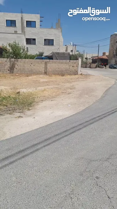ارض سكني المستنده خلف المستندخ مول منطقةمميزة علي 3شوارع