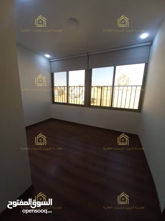 روف مميز - دير غبار - 3نوم 1ماستر - 200م - ترس بإطلالــــه بانوراما