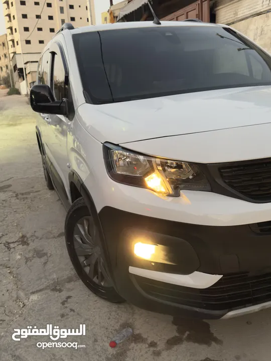 بيجو ريفتر 2022