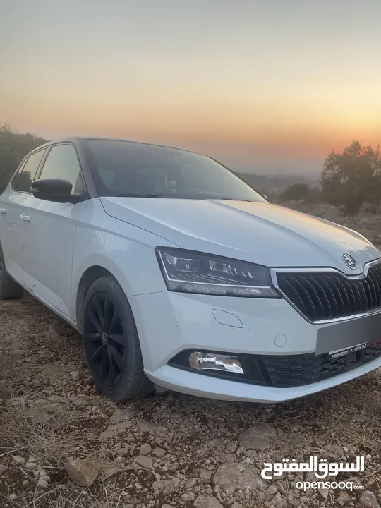 سكودا فابيا 2019 هاتشباك ، خمس مقاعد ، 1000 تيربو بنزين ، سيارة شركة يد أولى