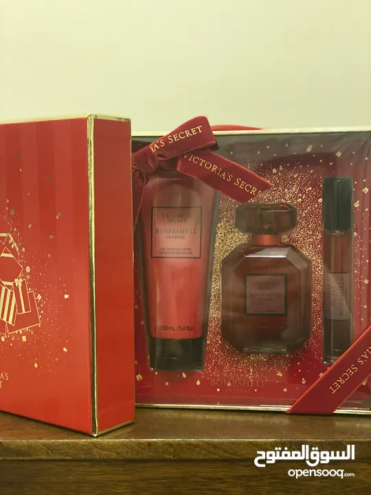 Victoria’s Secret Bombshell Intense gift Box