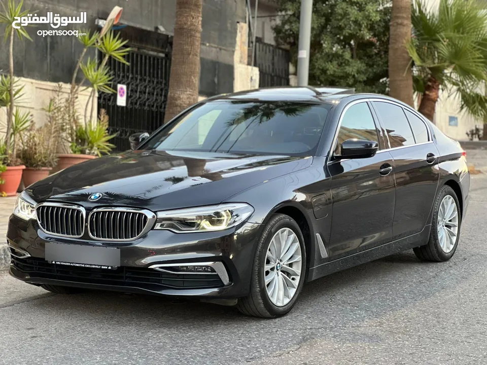 BMW 530e (2020)