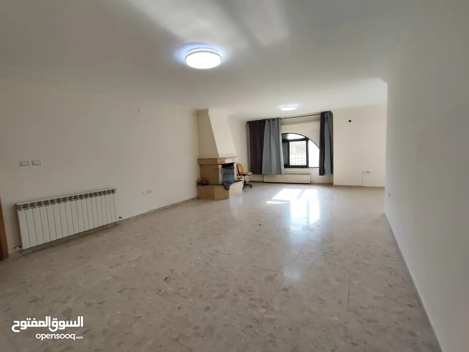 شقة مميزة للإيجار في قلب الطيرة – شارع روما