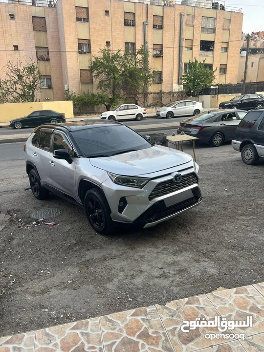 TOYOTA RAV4 XSE