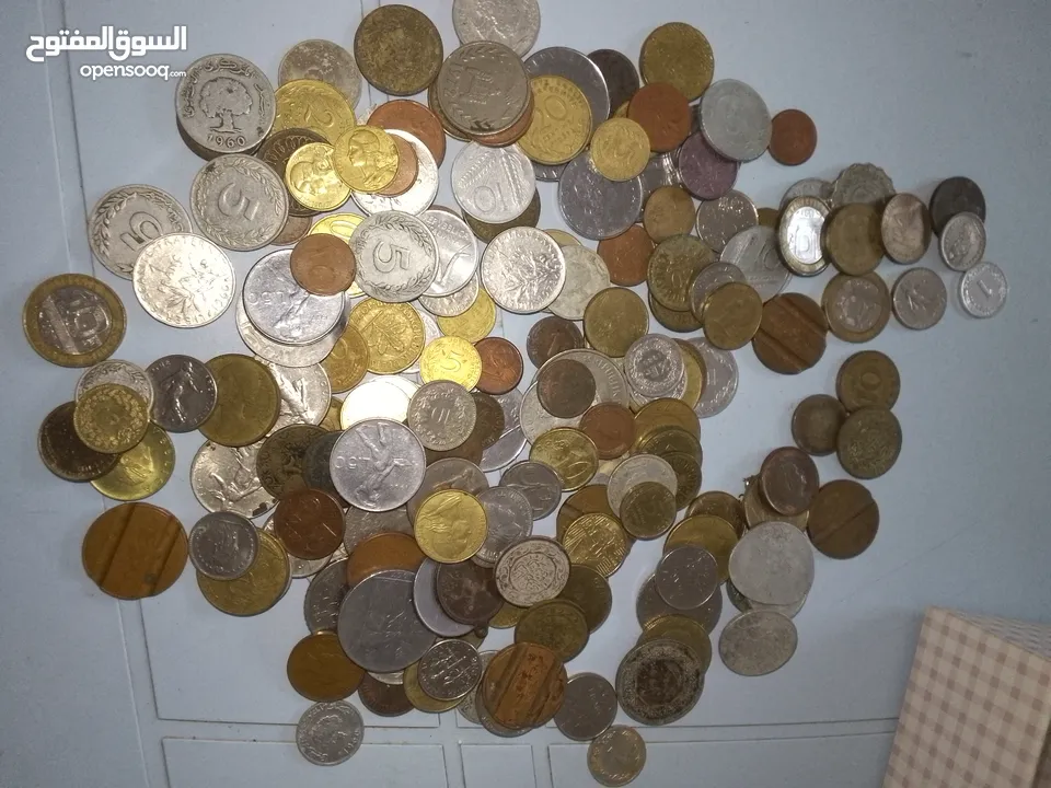 عملات معدنيه متنوعه