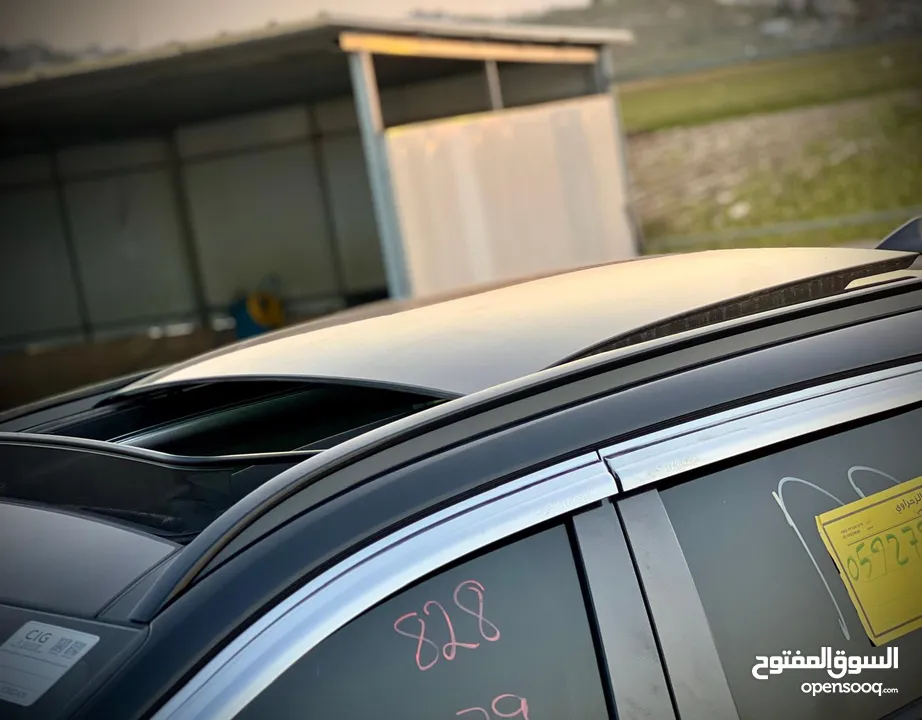 هونداي توسان/2022 فل الفل فتحة سقف بانوراما  2x4 ///240Hp بنزين + كهرباء  ( Haybrid) 1600cc