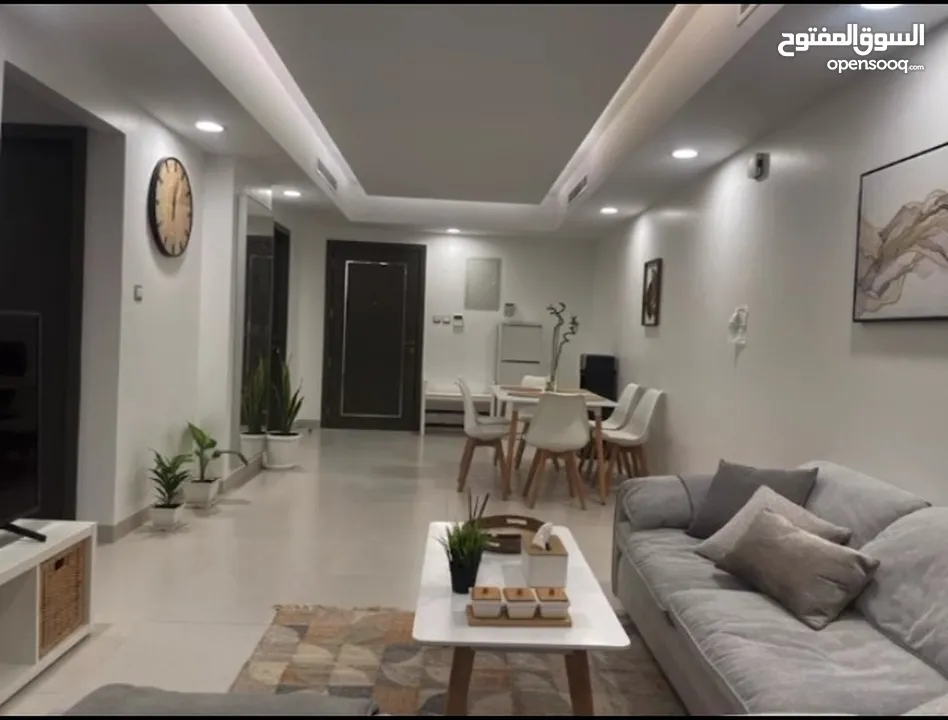 3 Bedrooms Furnished Apartment for Rent in Ghubrah REF:1048AR