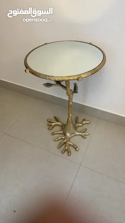 Chic table