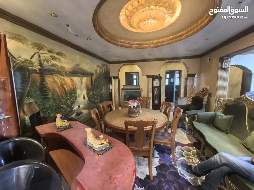 للبيع شقة سكنية سكنية اطلالة بحرية في الطابق الرابع منطقه ام الحصم