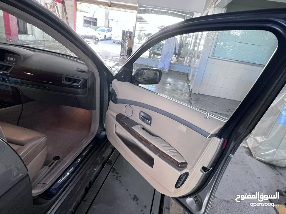 للبيع  BMW 745 IL شد بلاده موديل 2002 كامل المواصفات