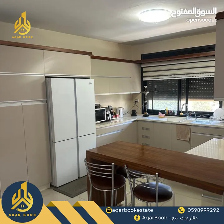 شقة مميزة للبيع بإطلالة رائعة