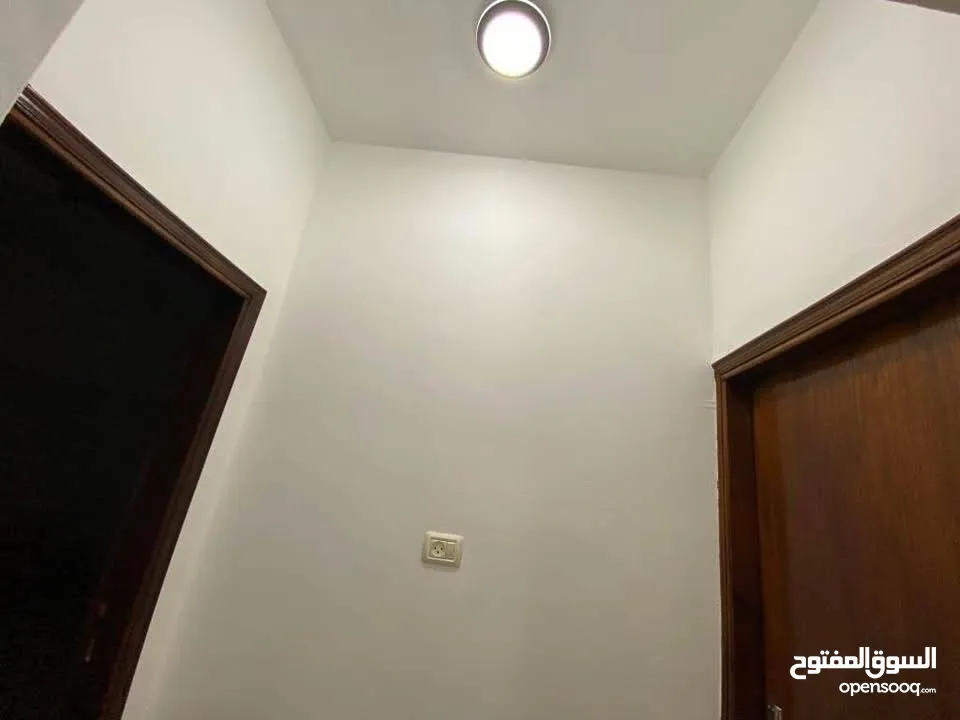 شقة للأيجار الطيرة قرب شرطة الحراسات