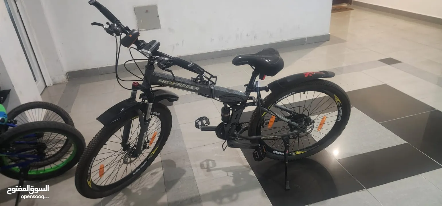 للبيع دراجة هوائية شبه جديدة