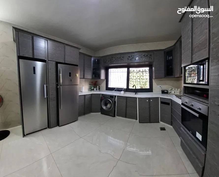 خزائن الألمنيوم رمادي (فيراني)