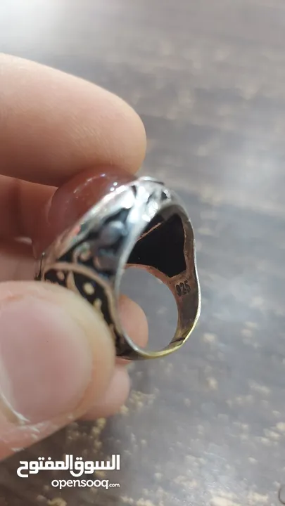 خاتم فضه مصري عيار 925  مقاس 17-18  حجر عقيق اصلي فحل  في مجال بسيط بسعر ان شاء الله