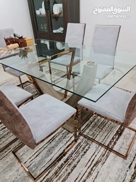 Dining table with 6 chairs