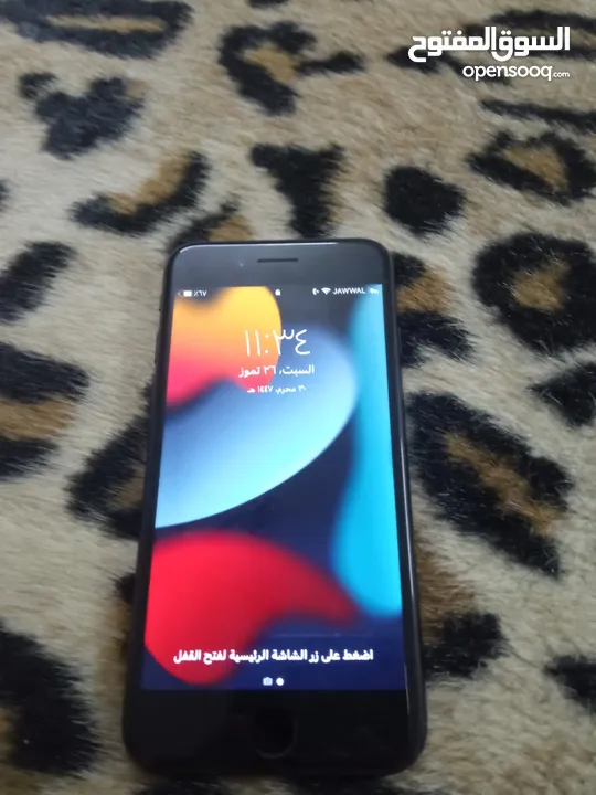 نظيف جدا بحاله ممتازه ايفون 7 عادي