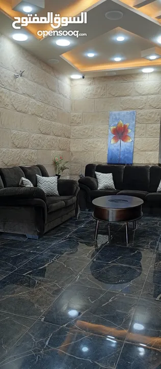 طقم كنب دب بحاله ممتازه
