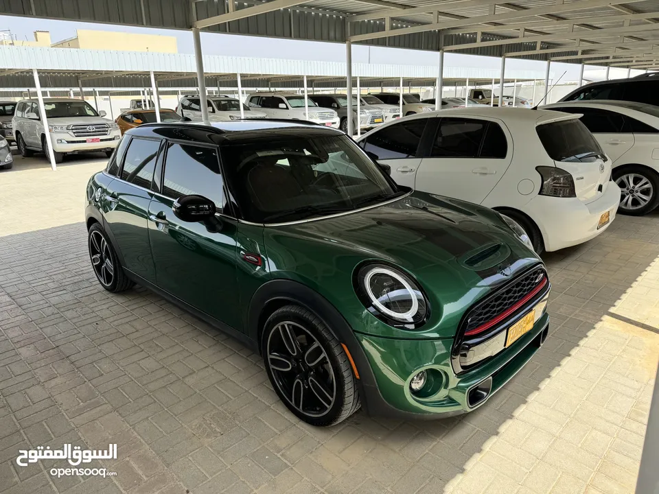 Mini Cooper S 2021 بلون خارجي وداخلي مميز من الوكاله