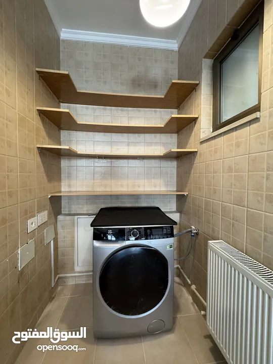 شقة 3 غرف نوم باطلالة رائعة في عبدون  ( Property 43136 )-175084200