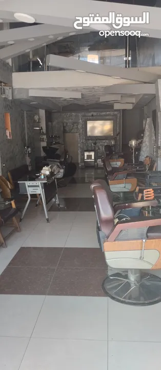محل للبيع موقع مميز جداً