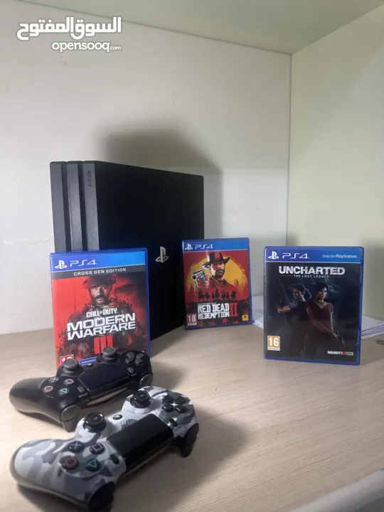 سنة الشراء 2019 Ps4 pro for sale استخدام سنتين فقط