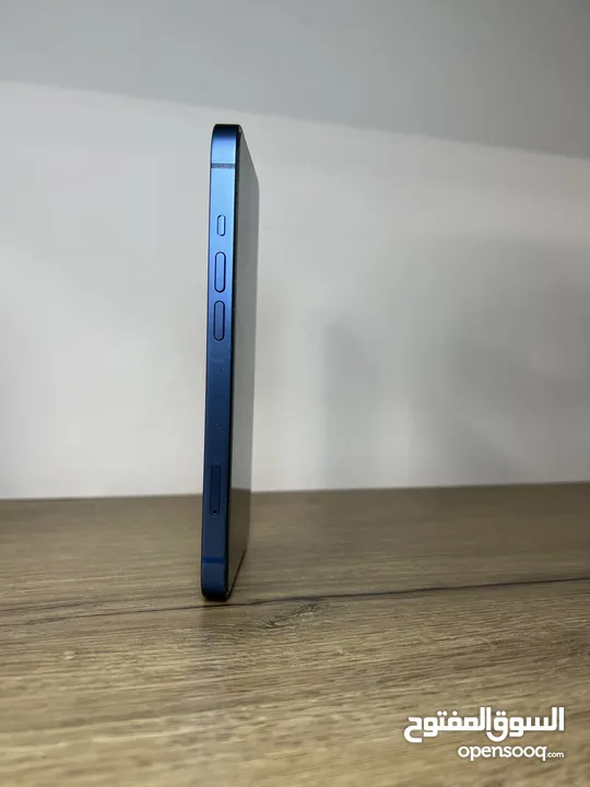 iPhone 13 مستخدم