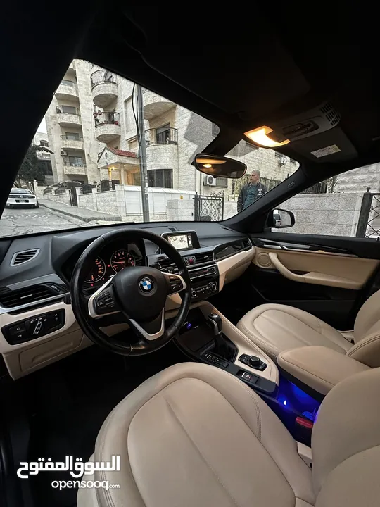 BMW X1 2017 BLACKOUT TRIM للبيع او البدل