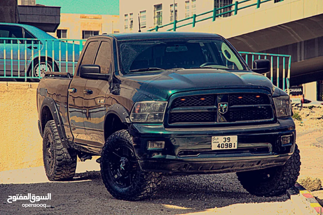 Dodge ram big horn 2011